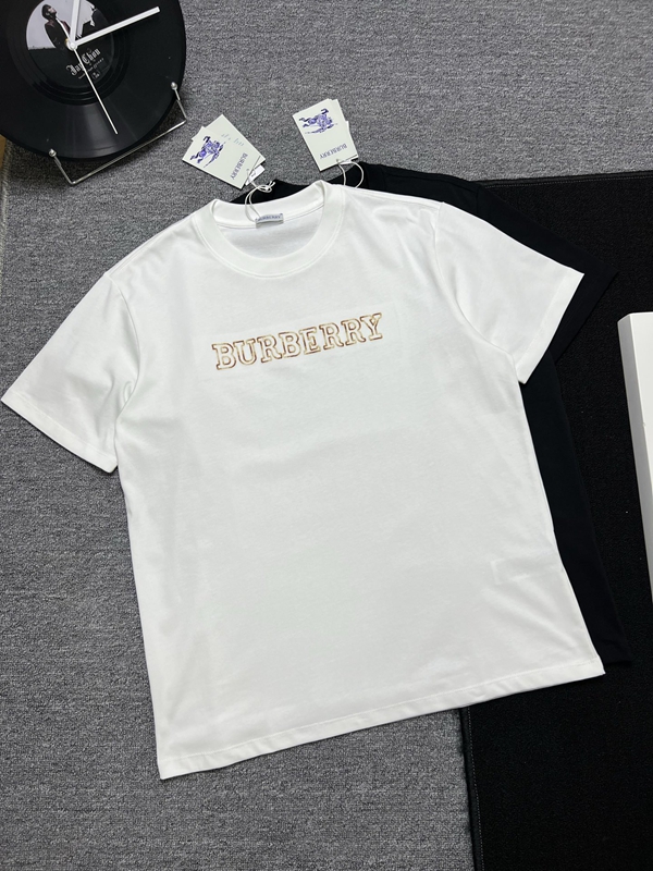 ブランドTシャツ側面デザイン